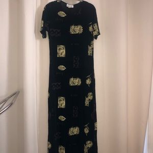 Charming vintage maxi dress